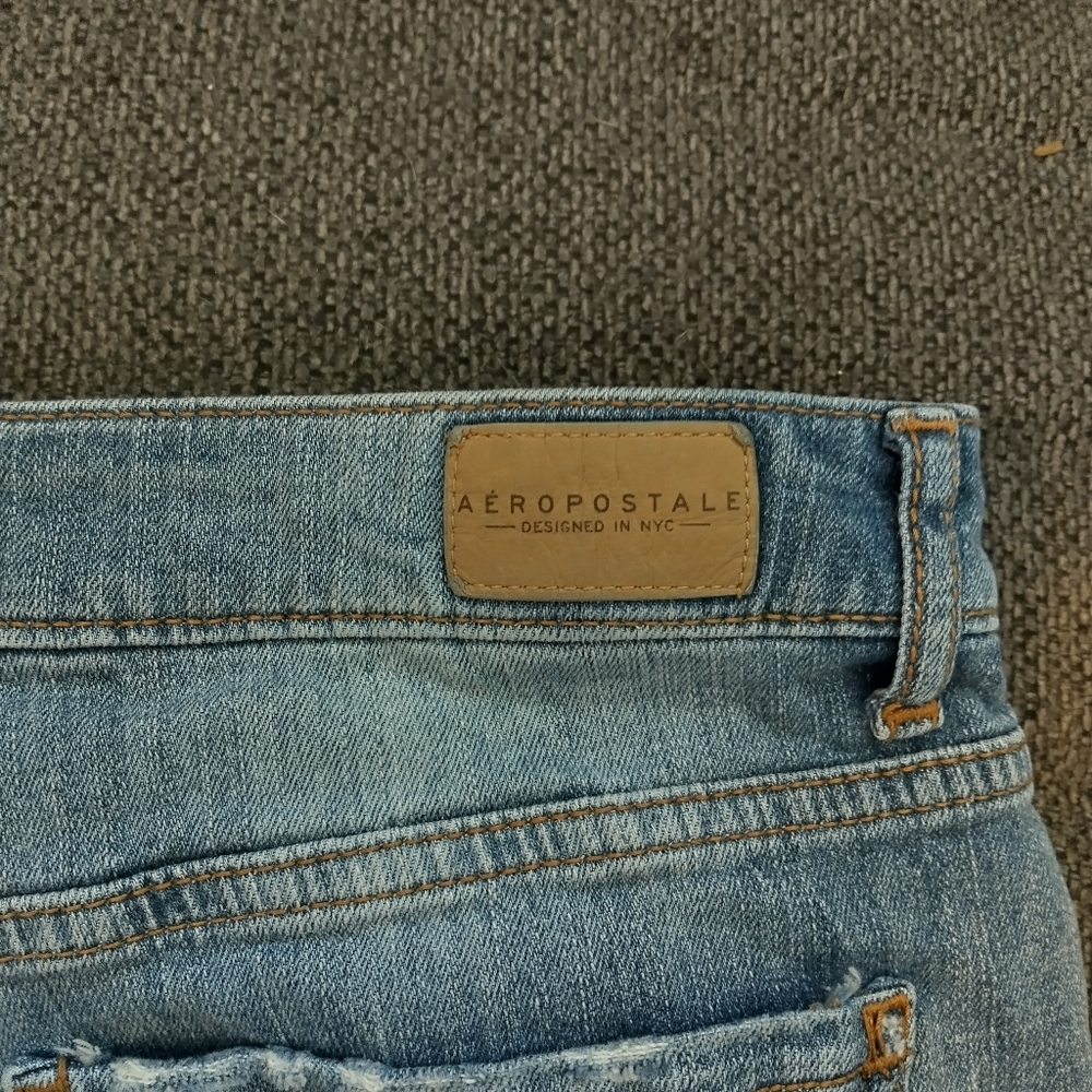 Shorts - Picture 2 of 3